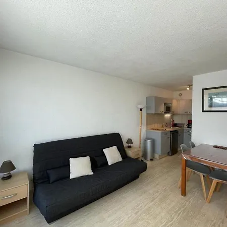 Avec Terrasse, 4 Couchages, Lumineux, Cadre Portuaire, Equipe. - Fr-1-413-134 *